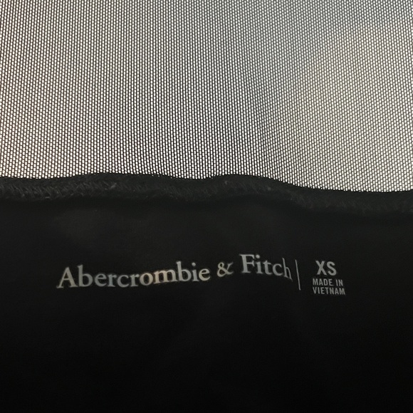 Abercrombie & Fitch Black Sleeveless Mesh Blouse - Picture 2 of 5